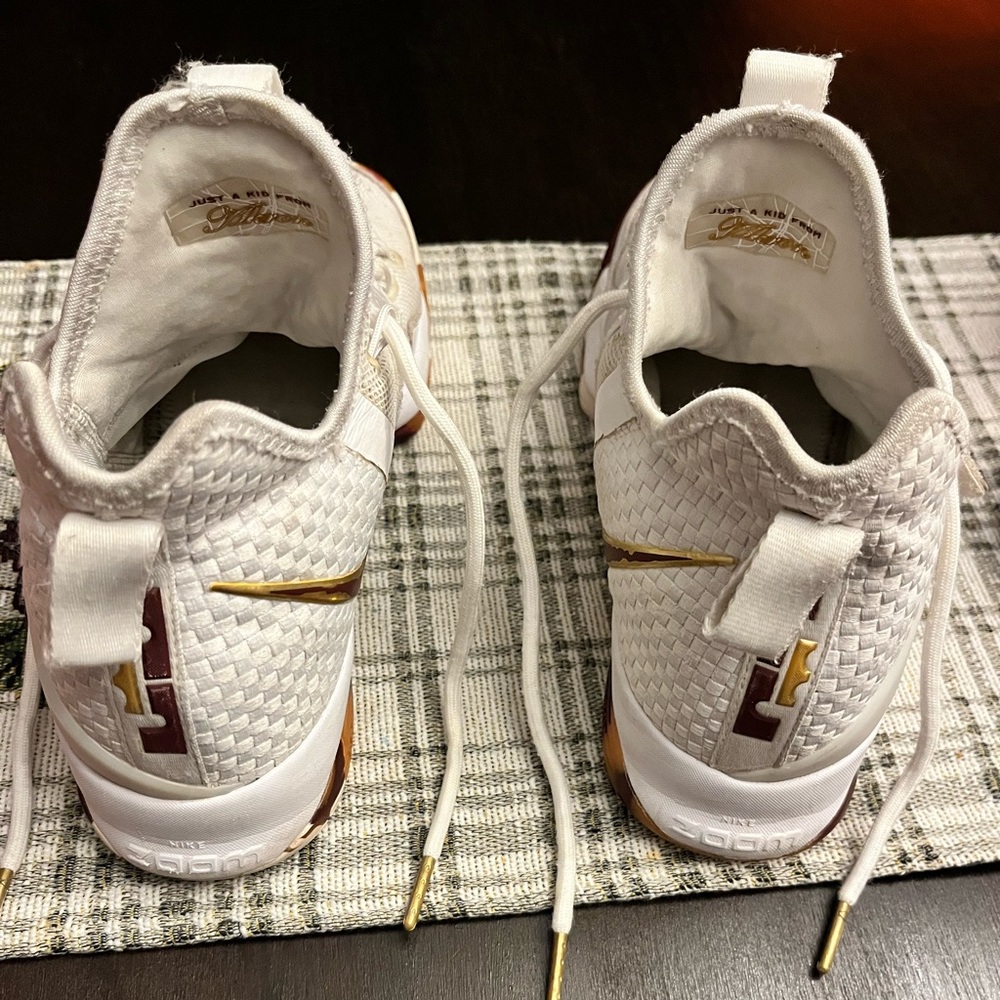 Nike LeBron 14 white wine - Picture 2 of 8